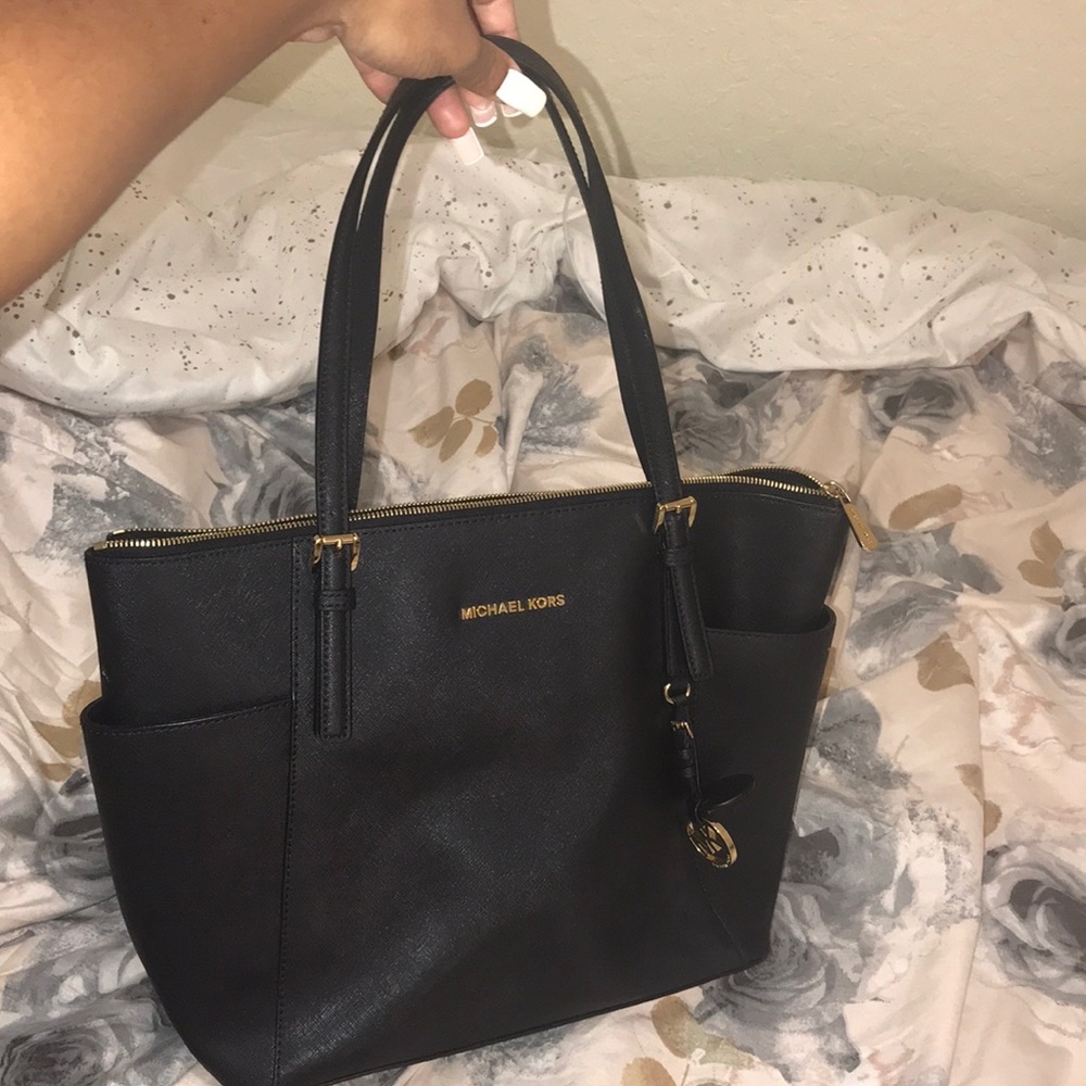 Michael kors tote